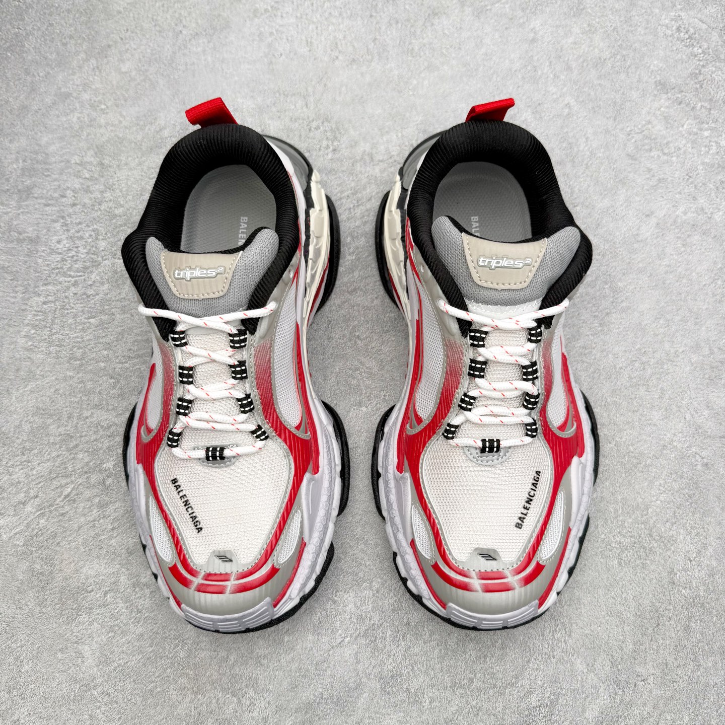 アディダス Balenciaga巴黎世家 Triple S ベージュ 詳細画像 2