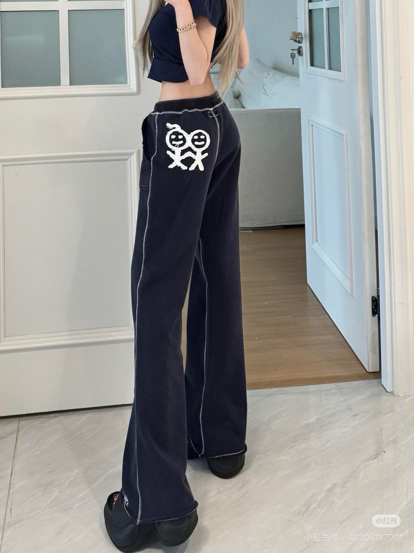 刺繍フレアスウェットパンツ ブラック