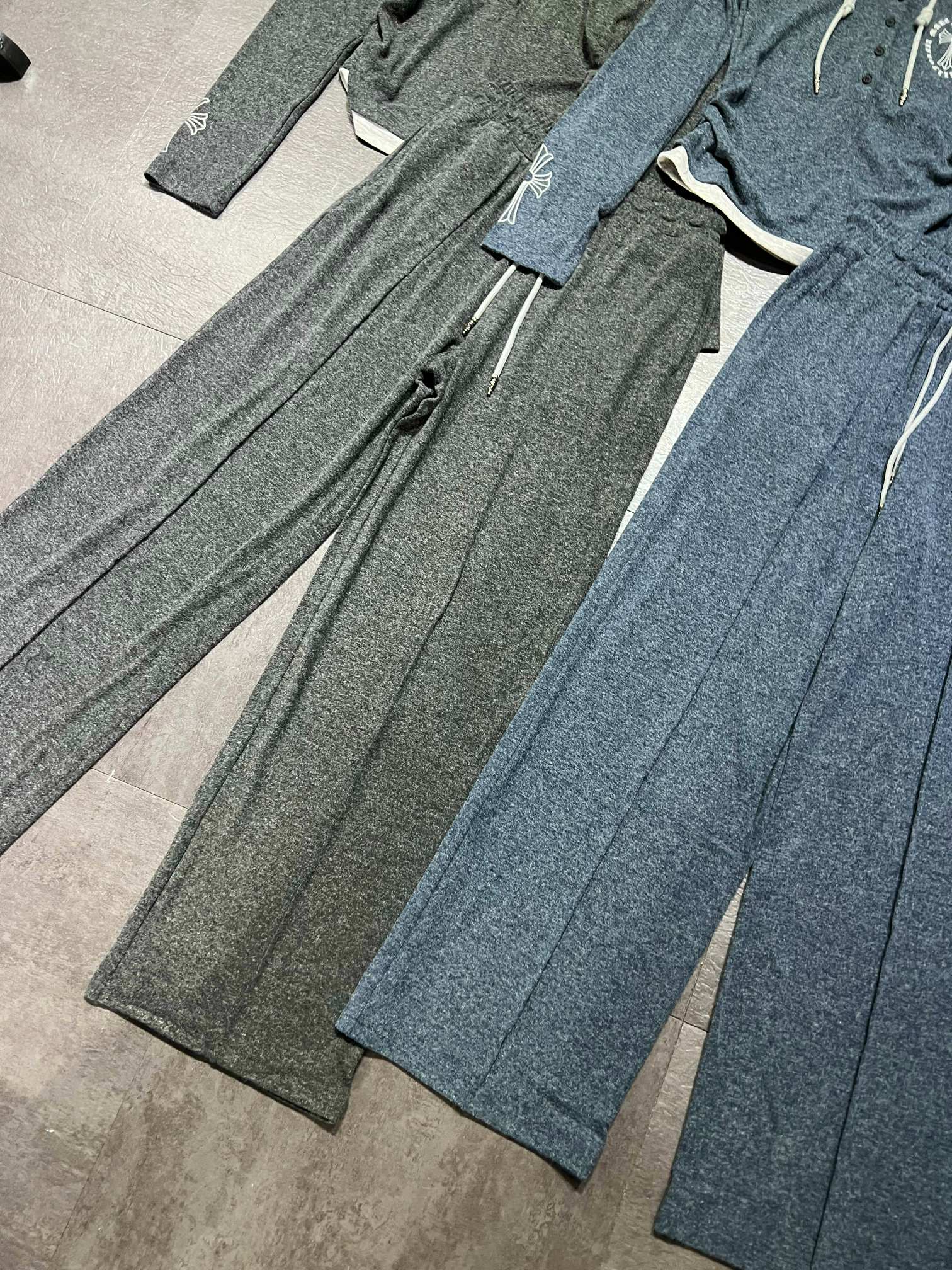 クロムハーツ フーデッドスウェットセットアップ チャコールグレー 詳細画像 3