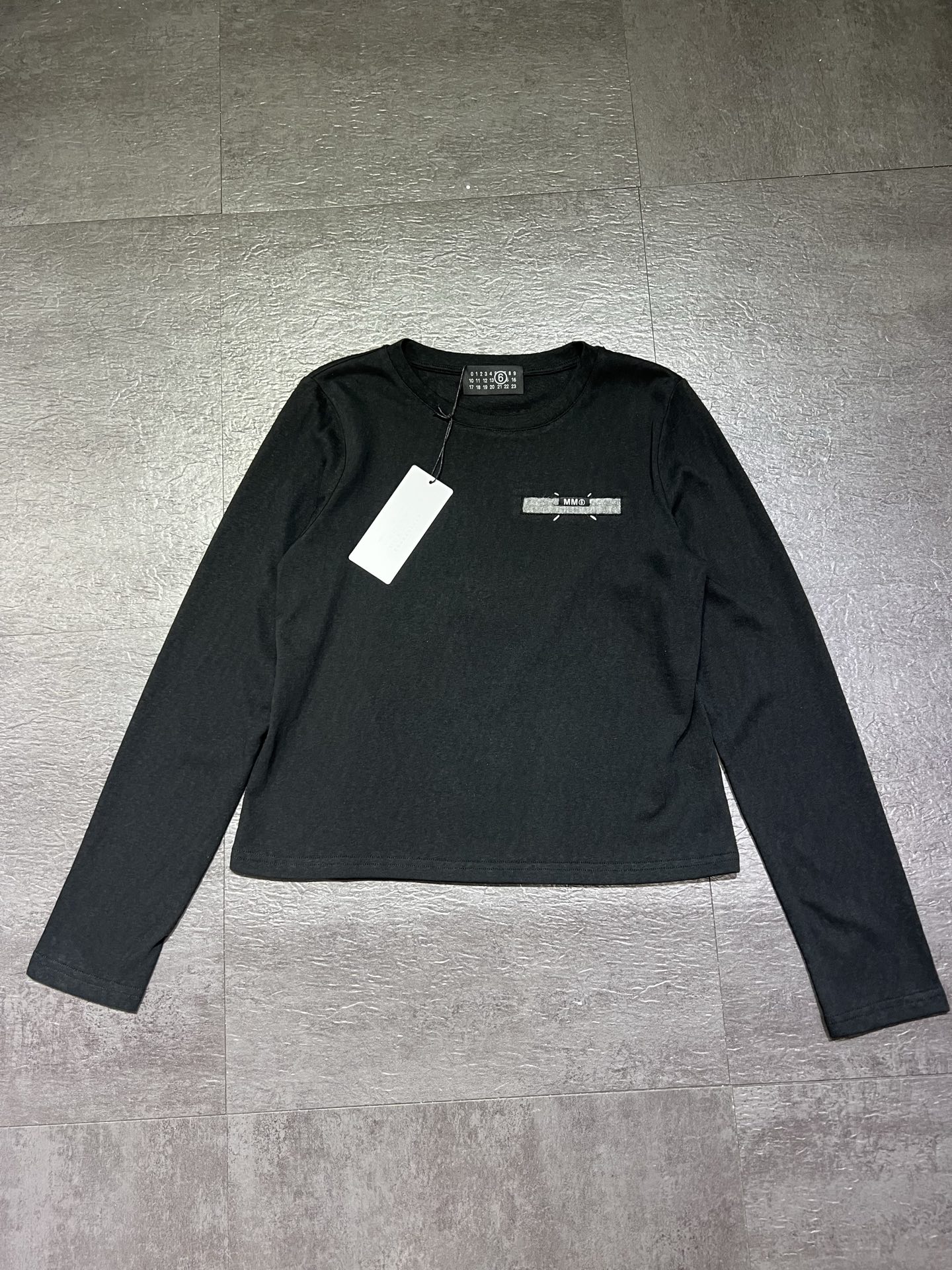 メゾン マルジェラ MM6 長袖ベーシックTシャツ ブラック/ホワイト 詳細画像 3