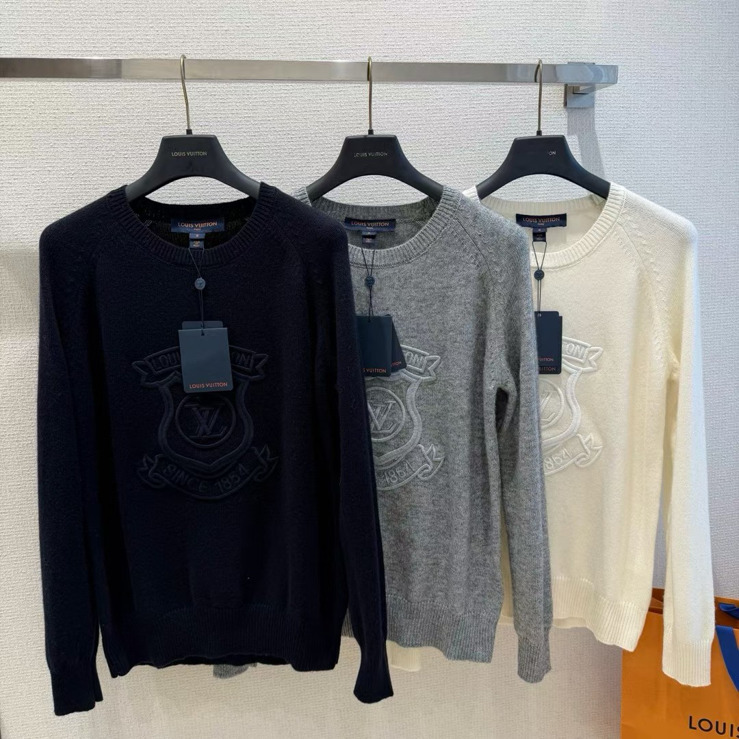 ルイ・ヴィトン エンブレム刺繍クルーネックウールセーター ネイビー 詳細画像 1