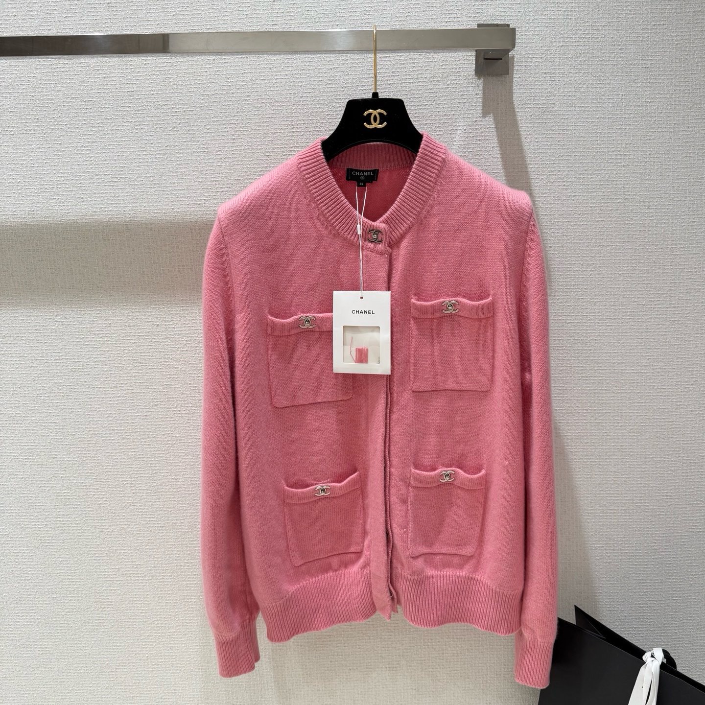 シャネル ブックバッグバックル ニットカーディガン ピンク 詳細画像 1