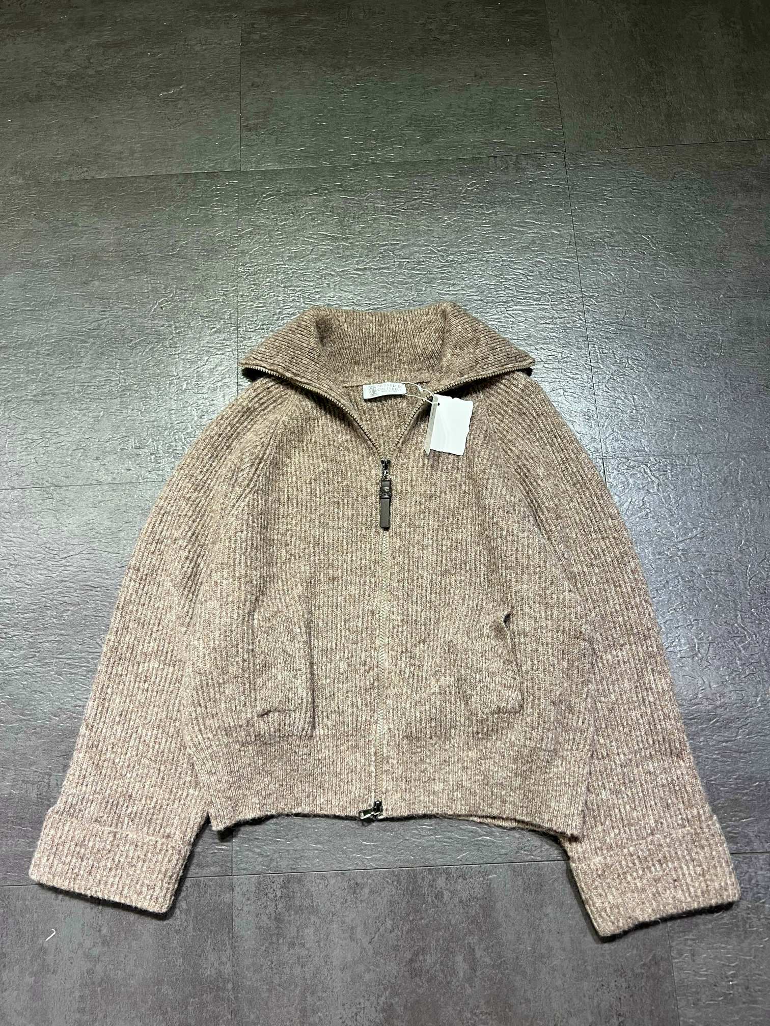 ブルネロ クチネリ モヘヤウール混 折れ襟 長袖ニットカーディガン ベージュ 詳細画像 1