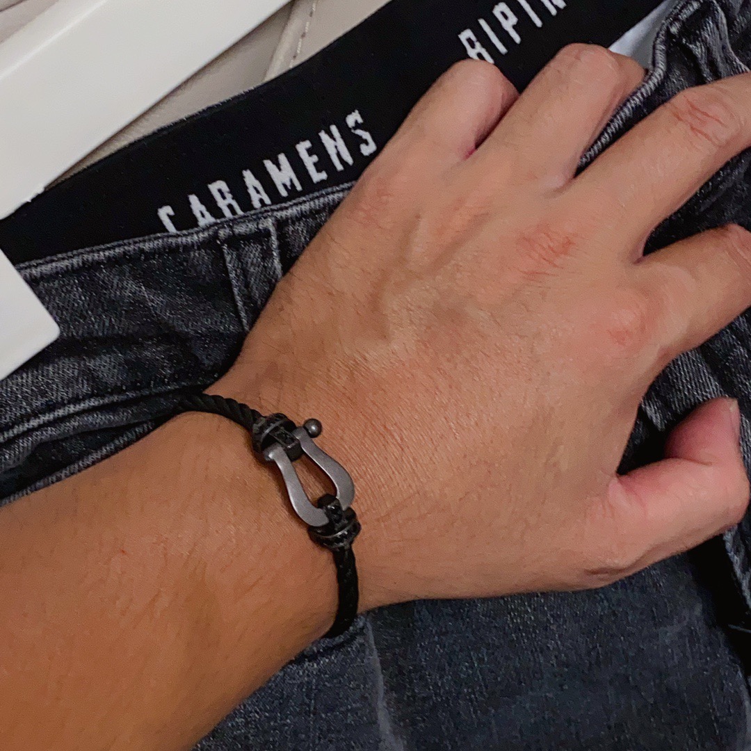 ナイキ 馬蹄バックル スチールワイヤーブレスレット ブラック 詳細画像 1