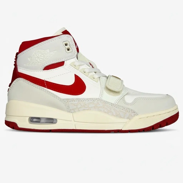 ナイキ Air Jordan レッド