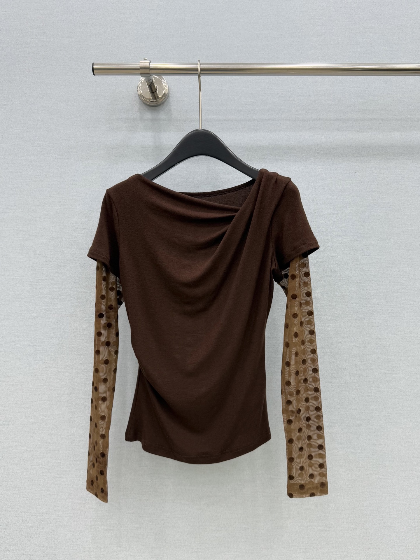 ドット柄メッシュ切替フェイクレイヤード長袖Tシャツ ブラウン 詳細画像 1
