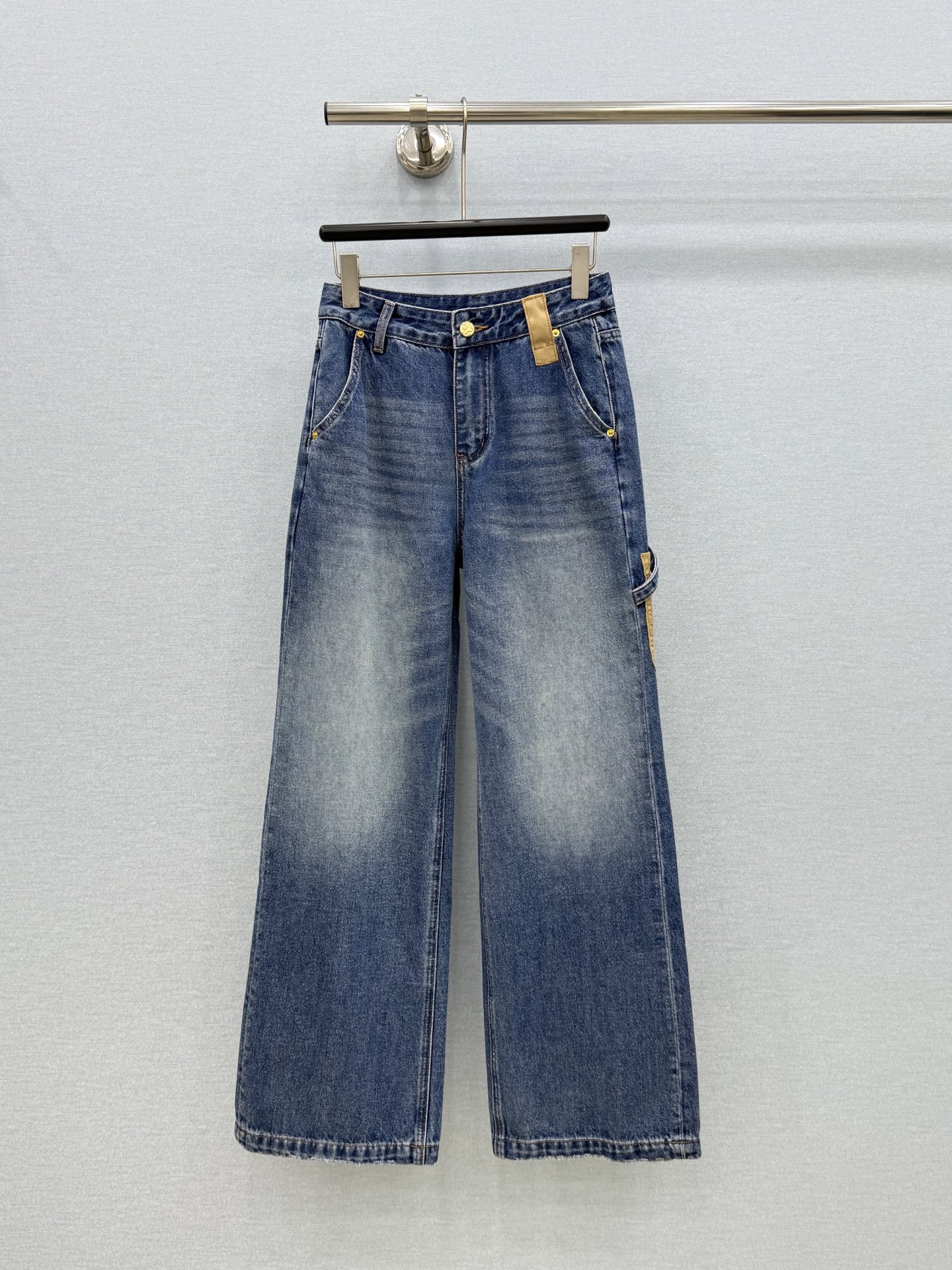 配色エンボス加工 ストレートデニムパンツ ブルー 詳細画像 1