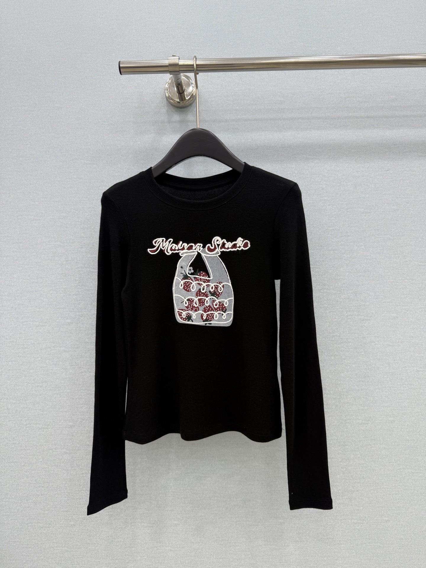 刺繍長袖インナートップス ブラック 詳細画像 1