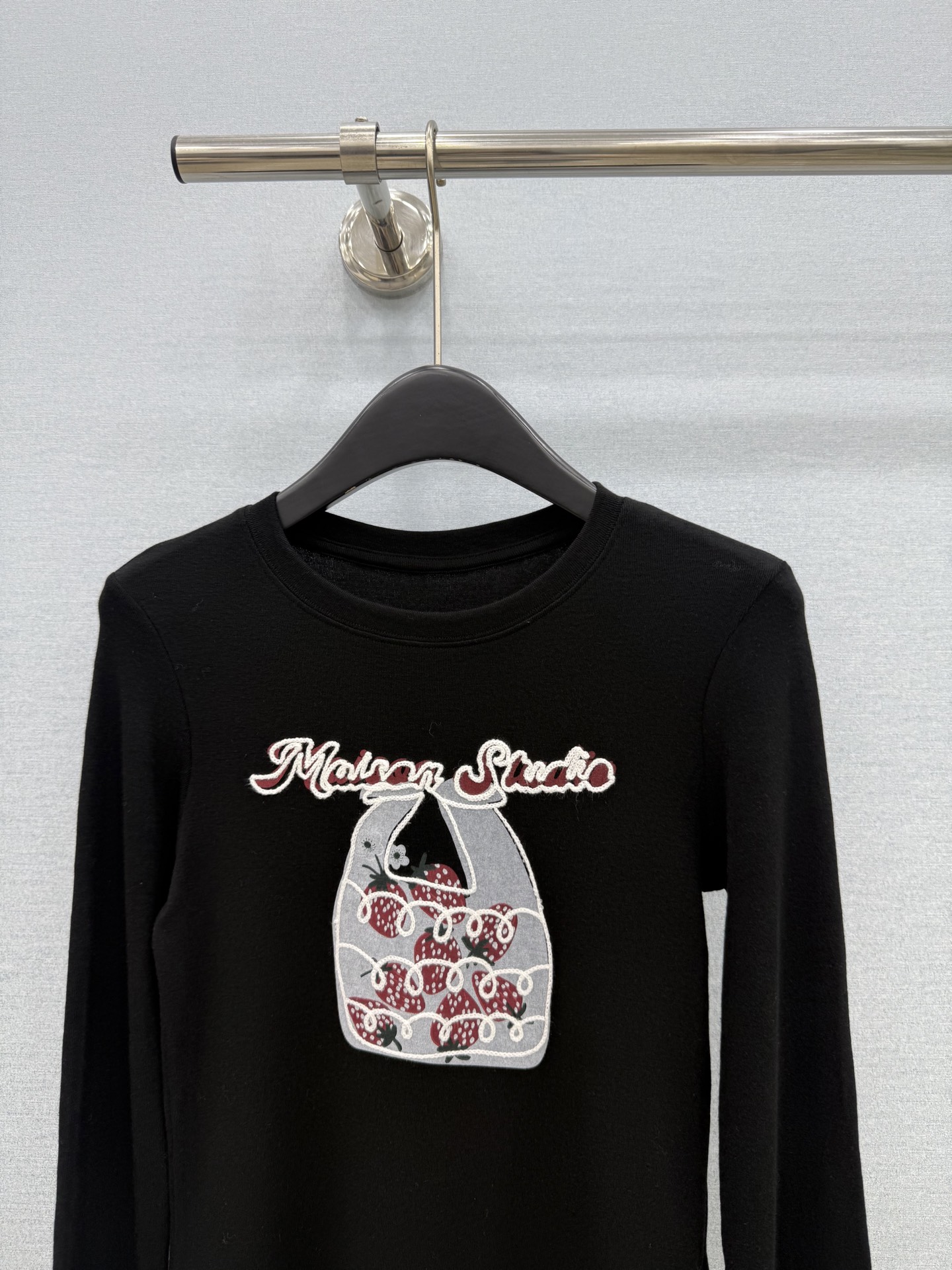 刺繍長袖インナートップス ブラック 詳細画像 3