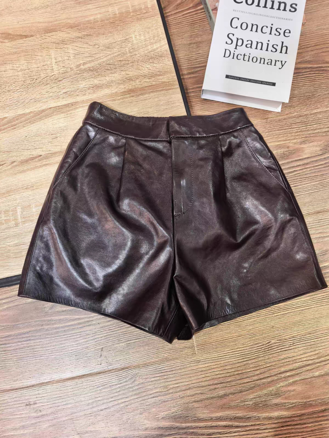 オイルワックス仔羊革ショートパンツ ダークブラウン 詳細画像 3