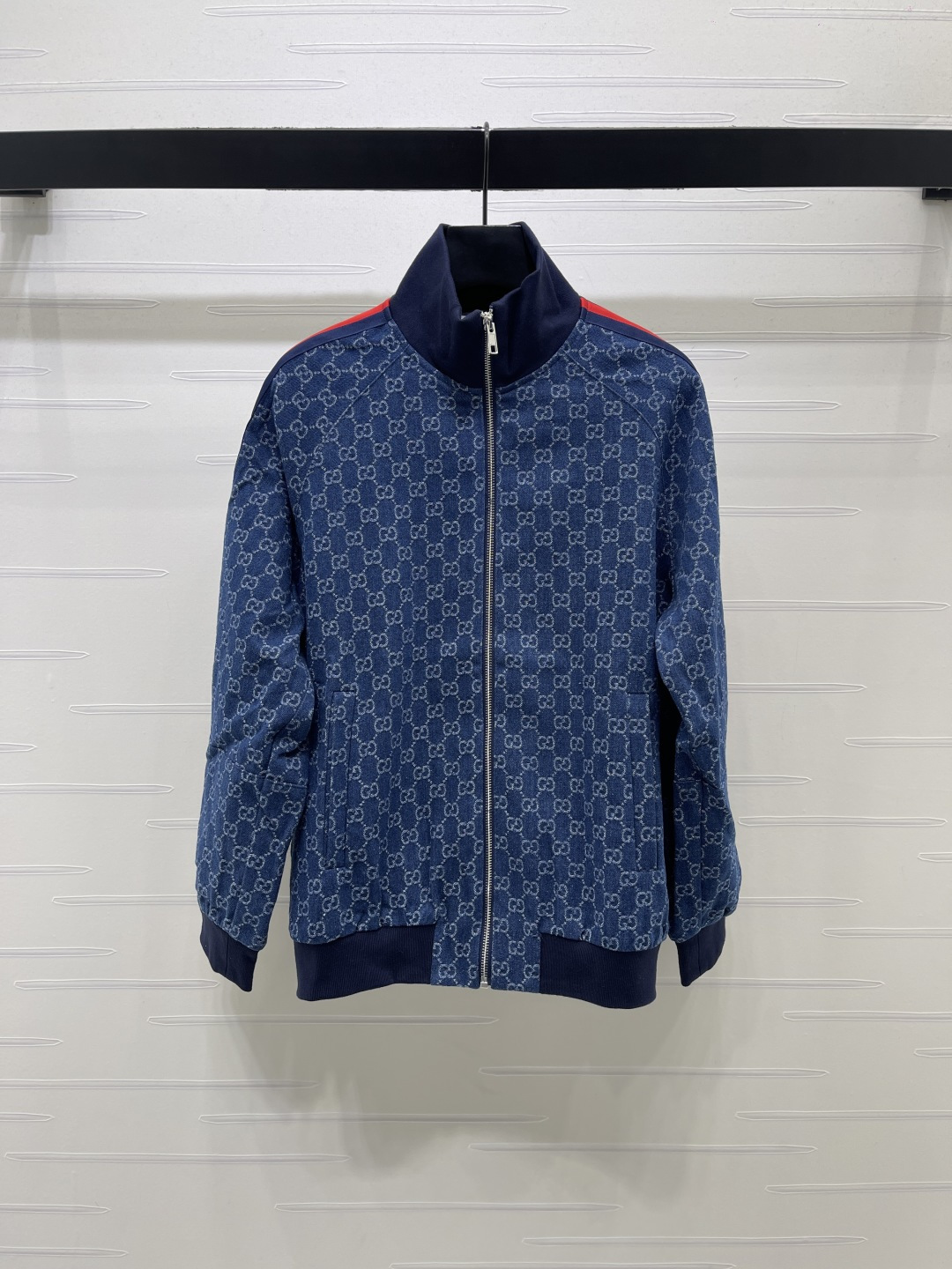 グッチ ダブルGジャカード スタンドカラージャケット ワイドパンツ セットアップ レッドグリーンストライプ 詳細画像 2