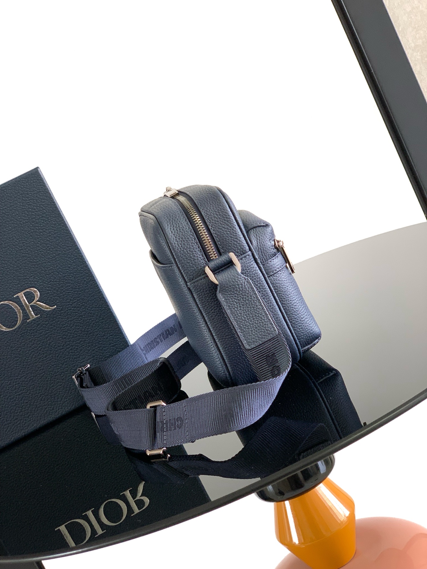 ディオール DIOR AND HYLTON NEL ライダー 2.0 ジップ メッセンジャーバッグ グレインドカーフ ネイビーブルー 1ESPO340FRY 詳細画像 2