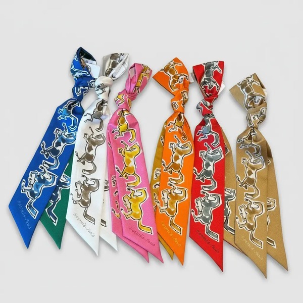 エルメス シルクツイル ツイリー ホース柄 マルチカラー