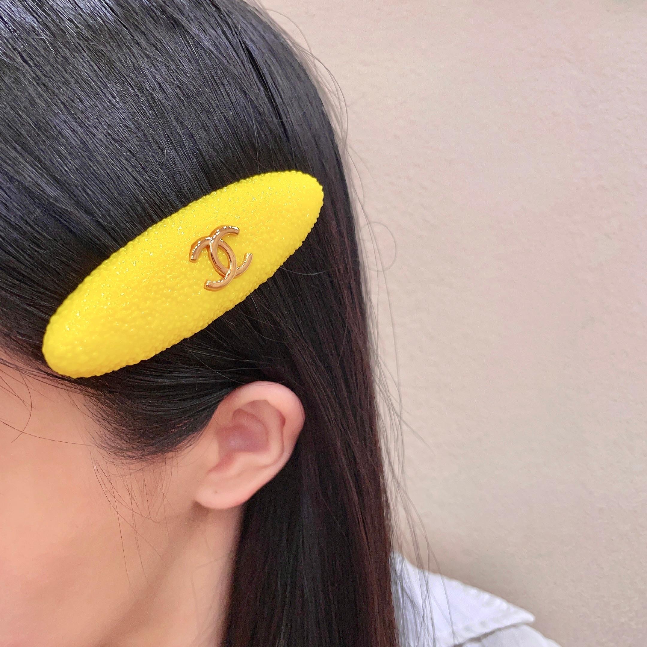 シャネル ココマーク オーバル ヘアクリップ イエロー/ゴールド 詳細画像 1