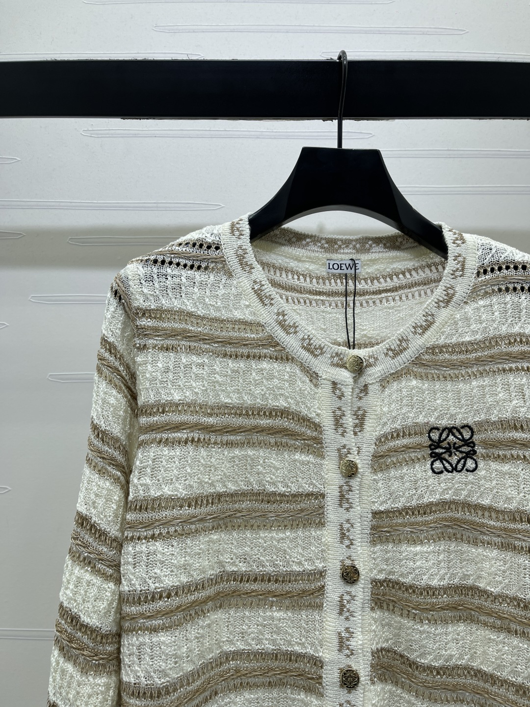 ロエベ ストライプ アナグラム刺繍 クルーネック ニットカーディガン ベージュ/クリーム 詳細画像 3