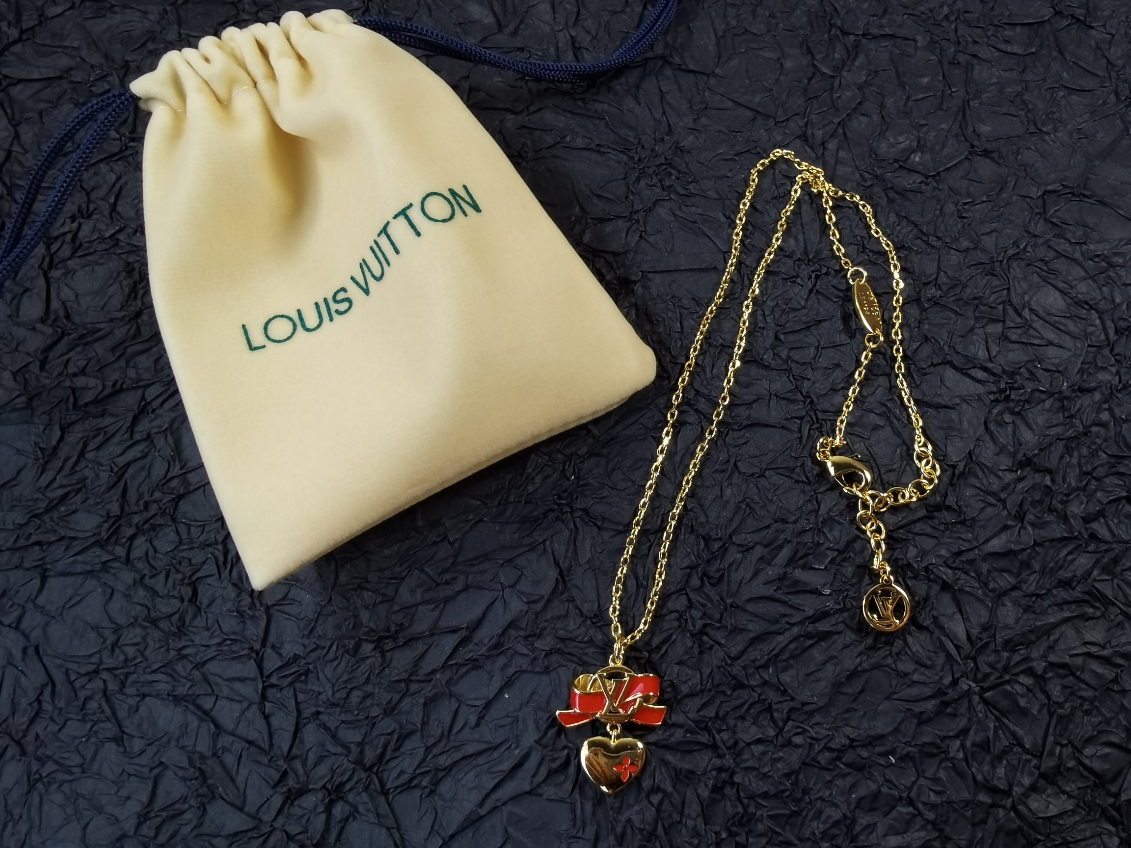 ルイ・ヴィトン LV リボン ハート ペンダント ネックレス ゴールド/レッド 詳細画像 1