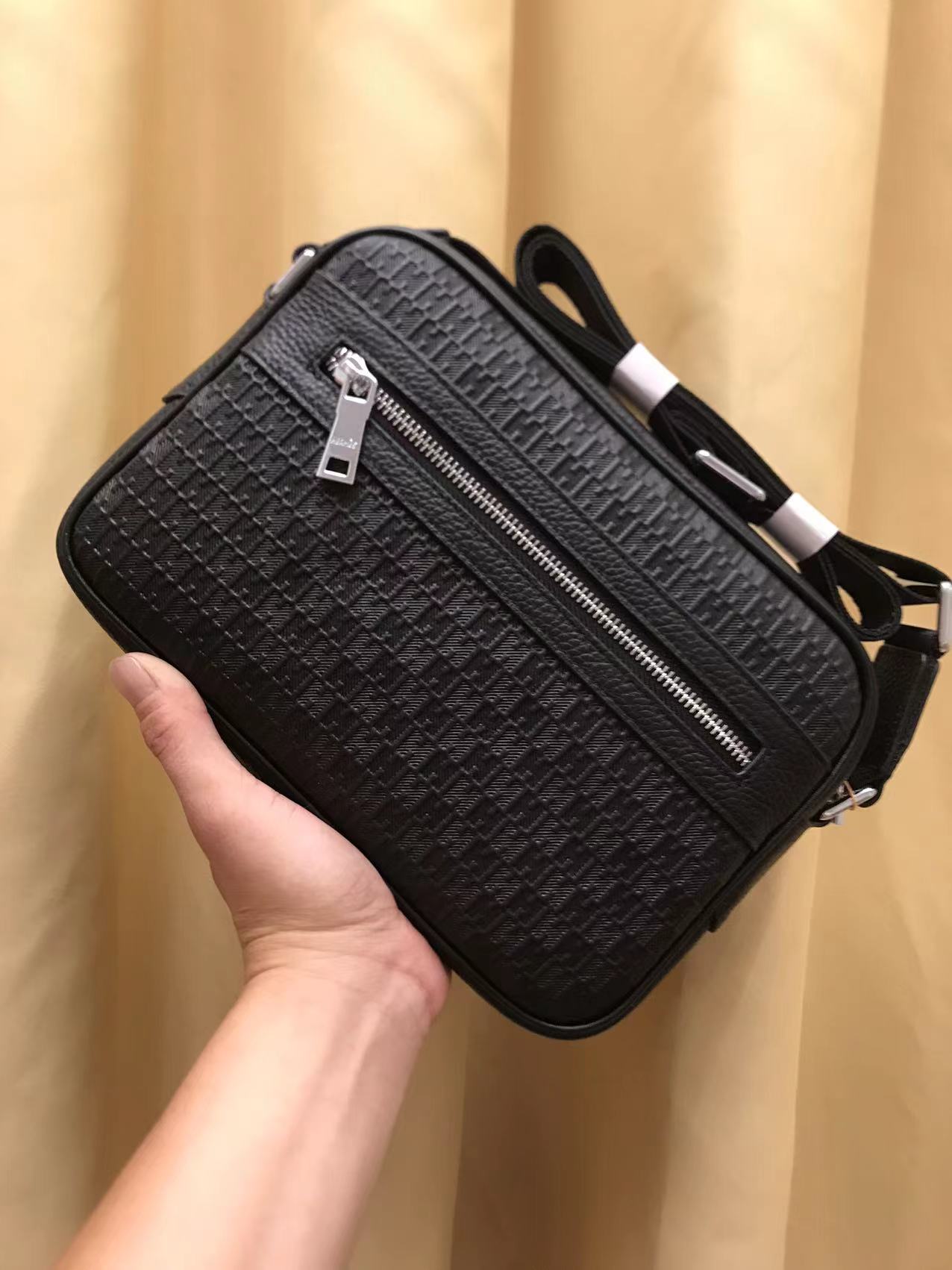エルメス H柄型押しレザー メッセンジャーバッグ ブラック 92302-5 詳細画像 2