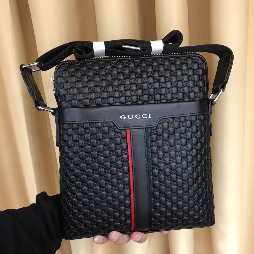 グッチ マイクロGGエンボスレザー ウェブストライプ メッセンジャーバッグ ブラック 697-4 詳細画像 2