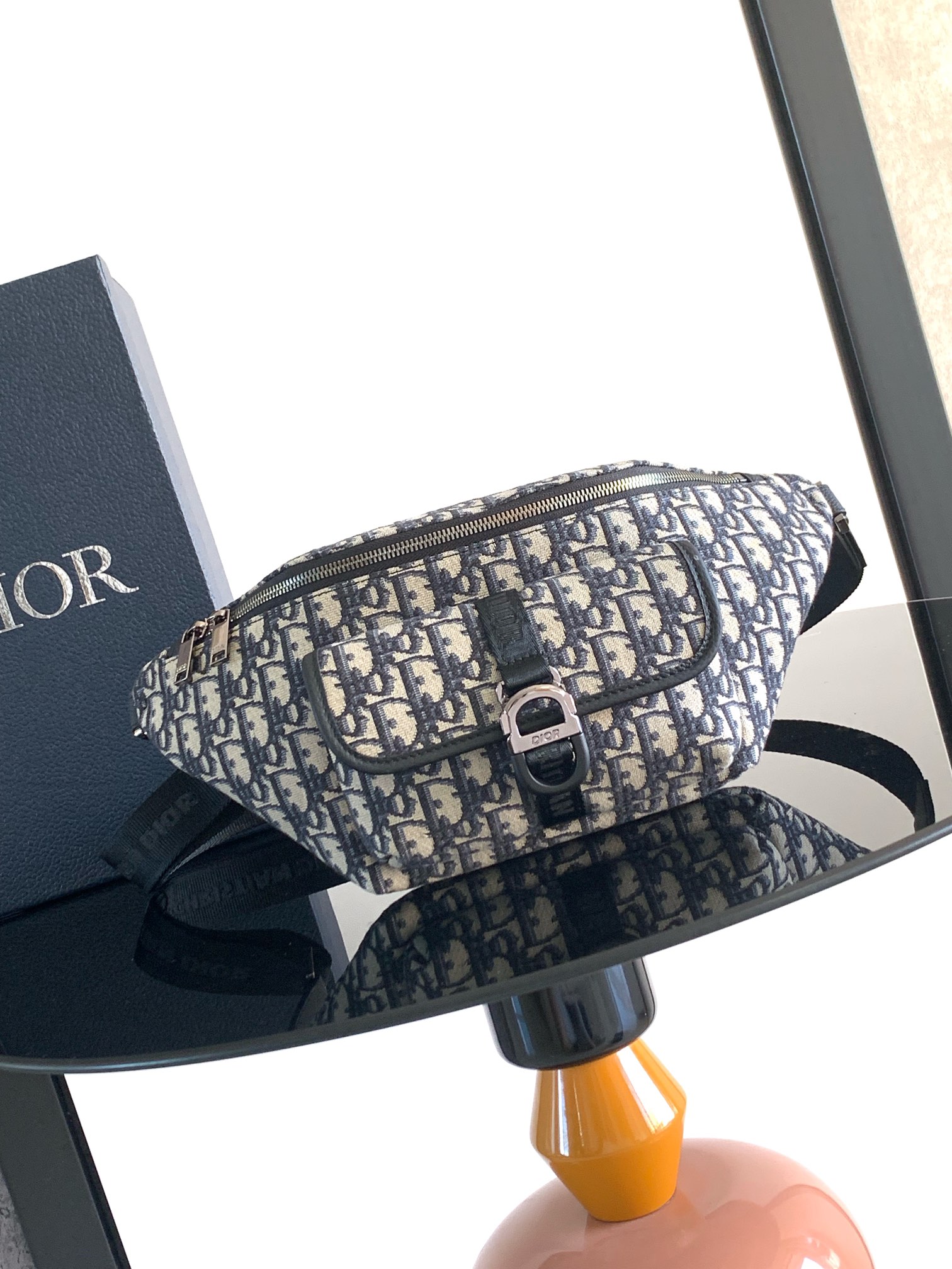 ディオール Dior 8 ベルトバッグ ブルー ディオール オブリーク ジャカード ネイビー/ベージュ 1EIBO071YKY_H03E 詳細画像 1