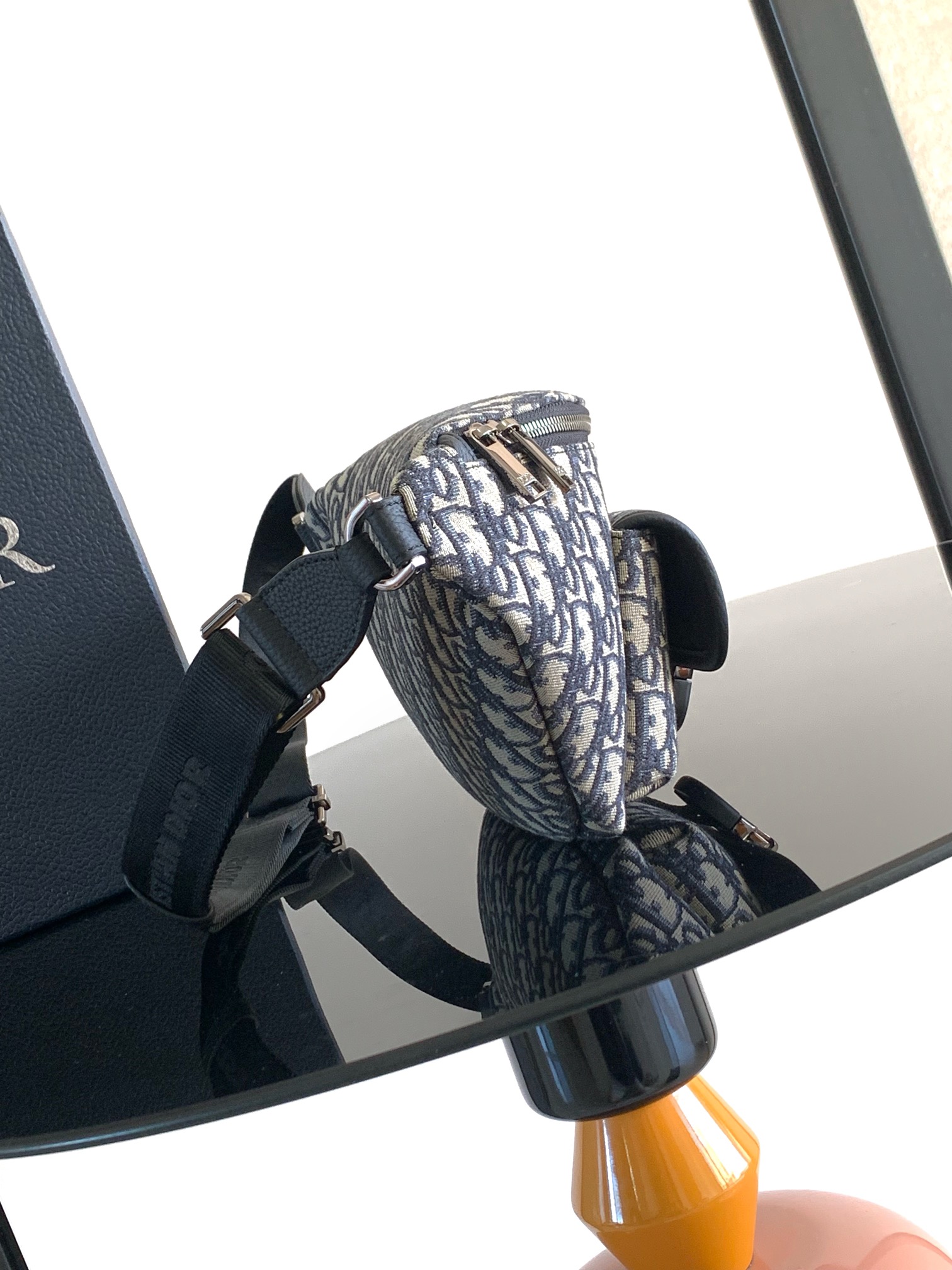 ディオール Dior 8 ベルトバッグ ブルー ディオール オブリーク ジャカード ネイビー/ベージュ 1EIBO071YKY_H03E 詳細画像 2