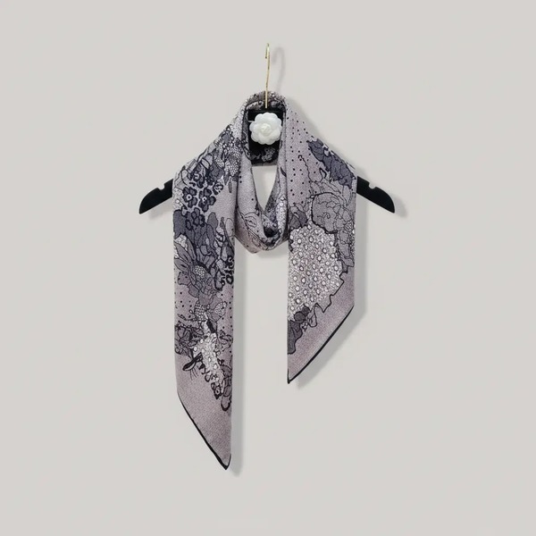 ロロ・ピアーナ シルクウール ダブルフェイス レース フローラル プリント スカーフ 65x65 グレー／ネイビー