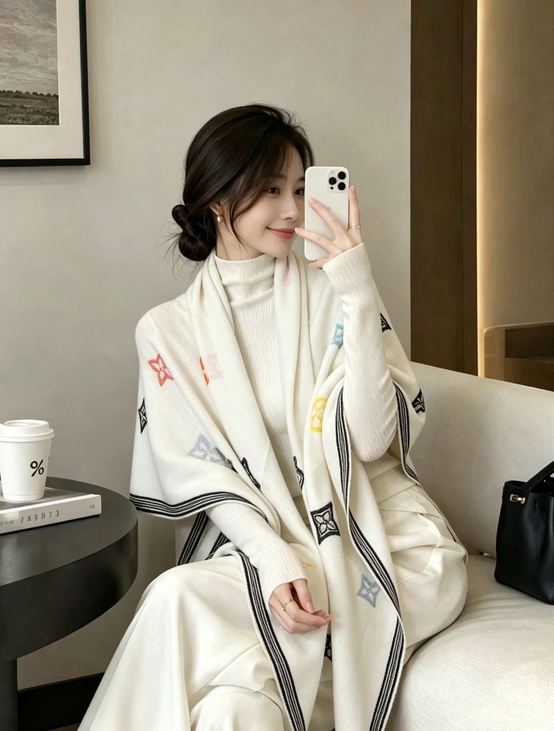 ルイ・ヴィトン LV x TM モノグラム・マルチカラー シルクカシミヤ ダブルフェイス ショール 140x140 ホワイト 詳細画像 1