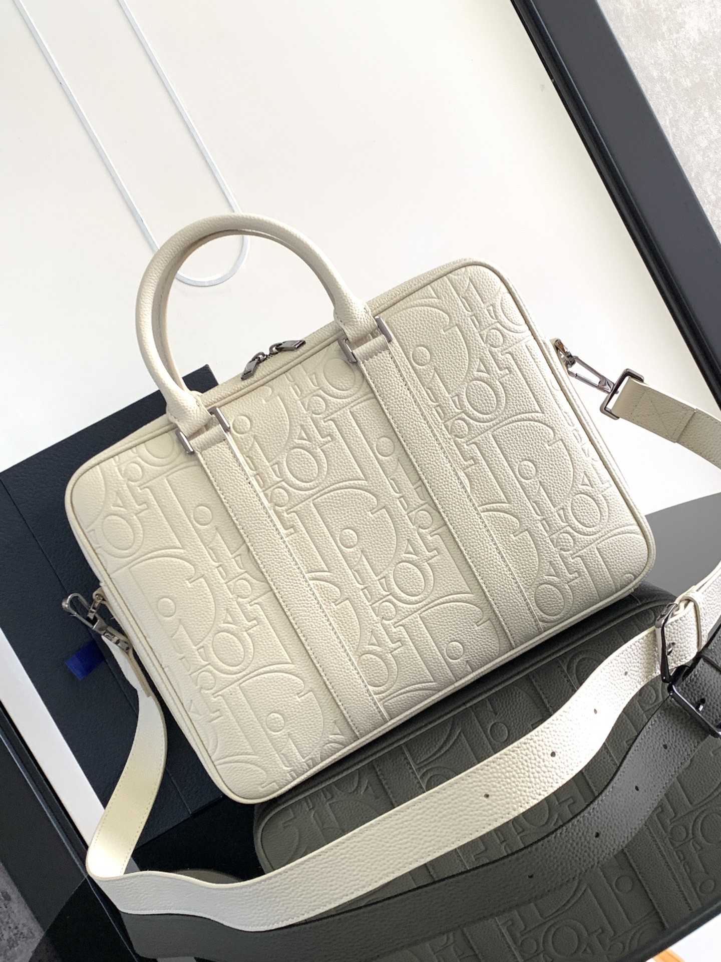 ディオール Dior Gravity レザー ブリーフケース クリーム 1ESBR180CDP 詳細画像 3