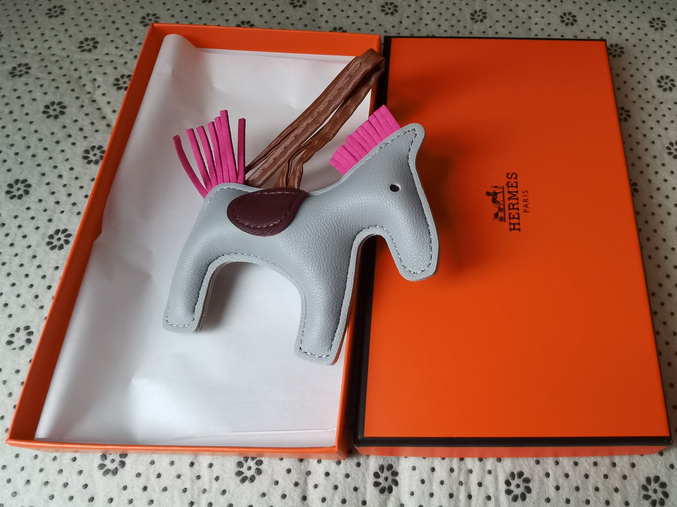 エルメス ホースモチーフ レザーバッグチャーム 詳細画像 3