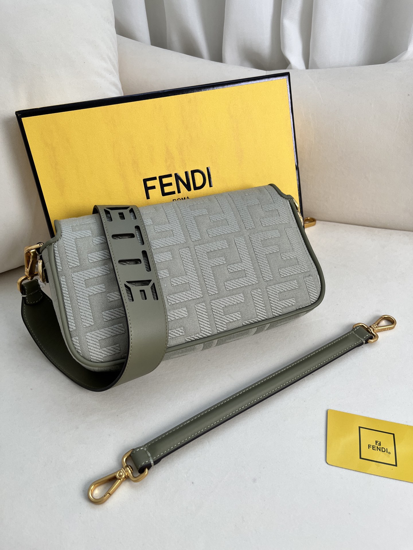 フェンディ バゲット バッグ グリーン 5015 詳細画像 3