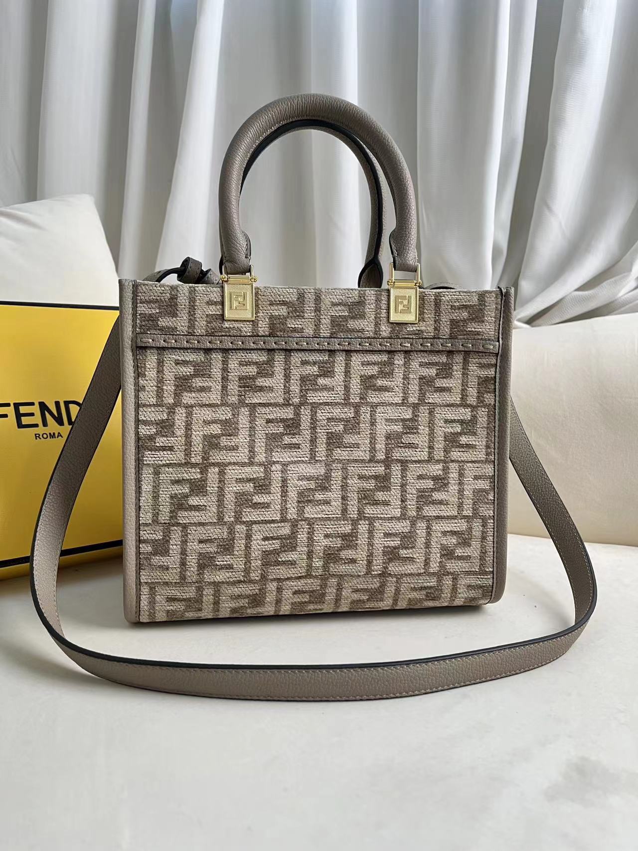 フェンディ FF ジャカード シェニール サンシャイン スモールトートバッグ ピジョングレー 詳細画像 1