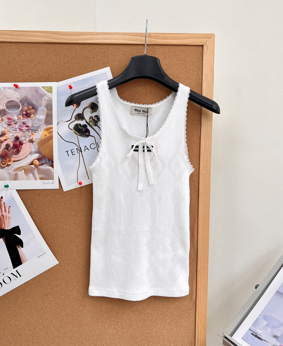 ミュウミュウ レースリボン ニットキャミソール ミルクホワイト ピーチピンク M667260 詳細画像 1