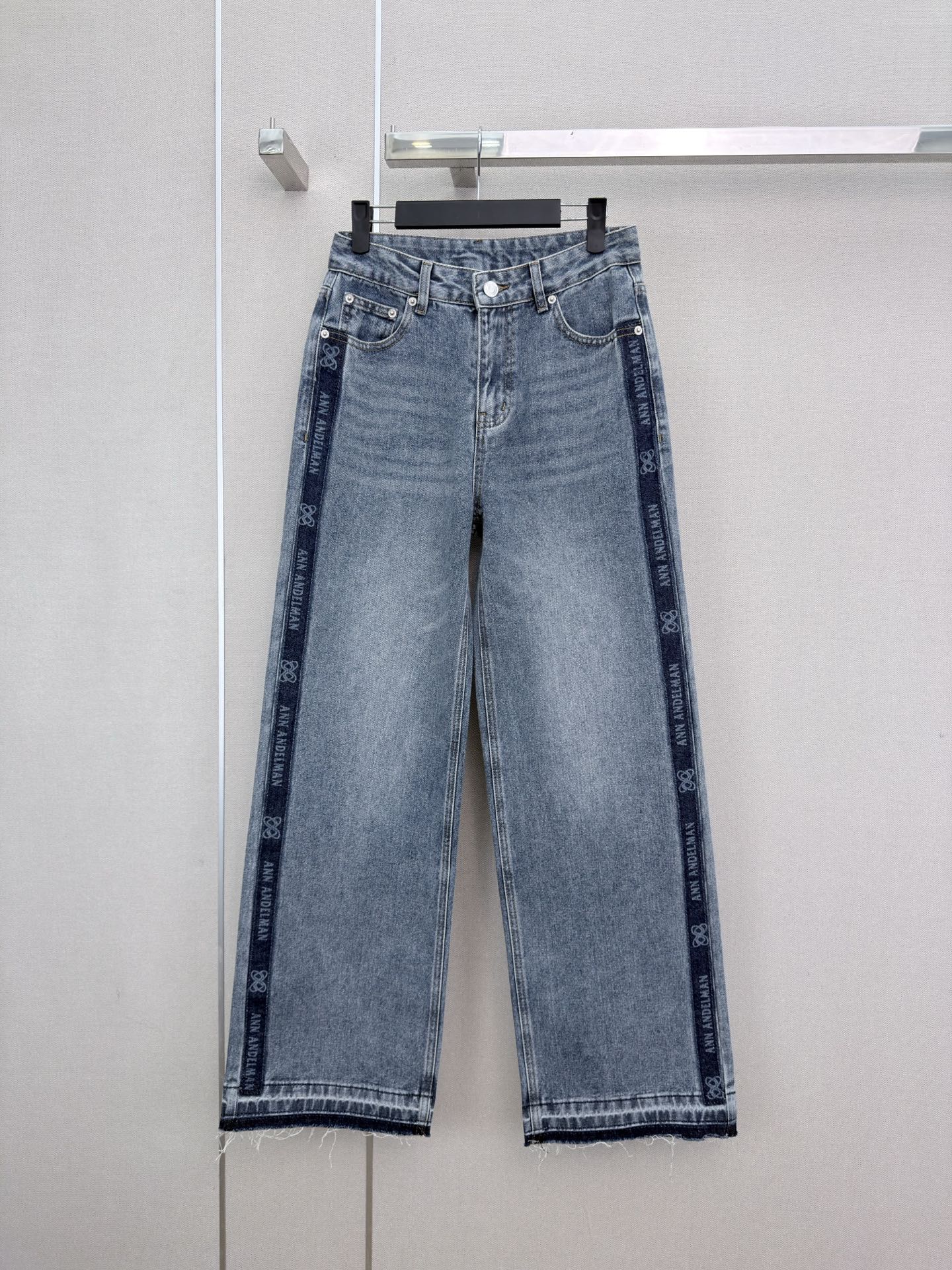 レターロゴプリント デニムストレートパンツ ブルー 詳細画像 1