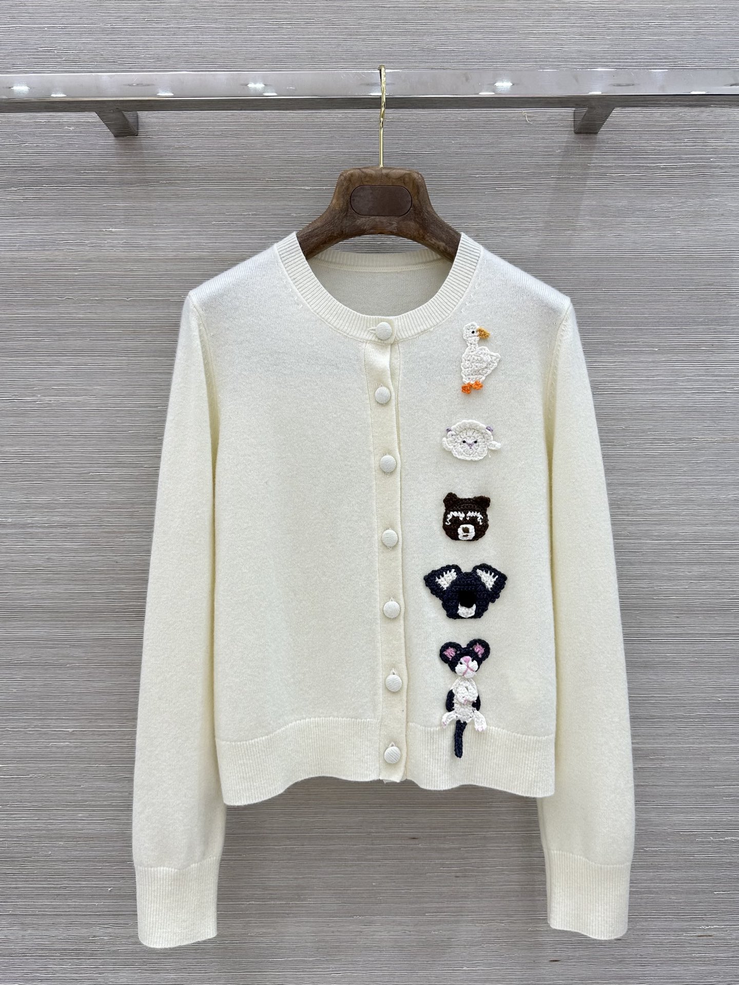 アニマル刺繍 ウールカーディガン アイボリー 詳細画像 1