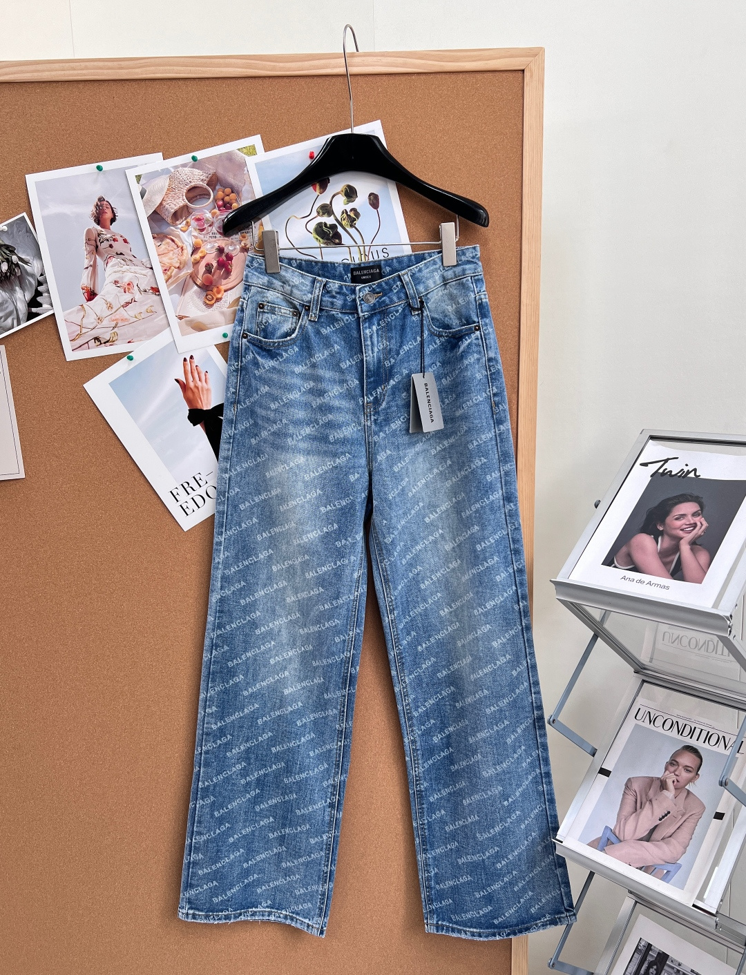 バレンシアガ レーザープリント ワイドデニムパンツ&ショートパンツ セット ブルー B667280 詳細画像 1