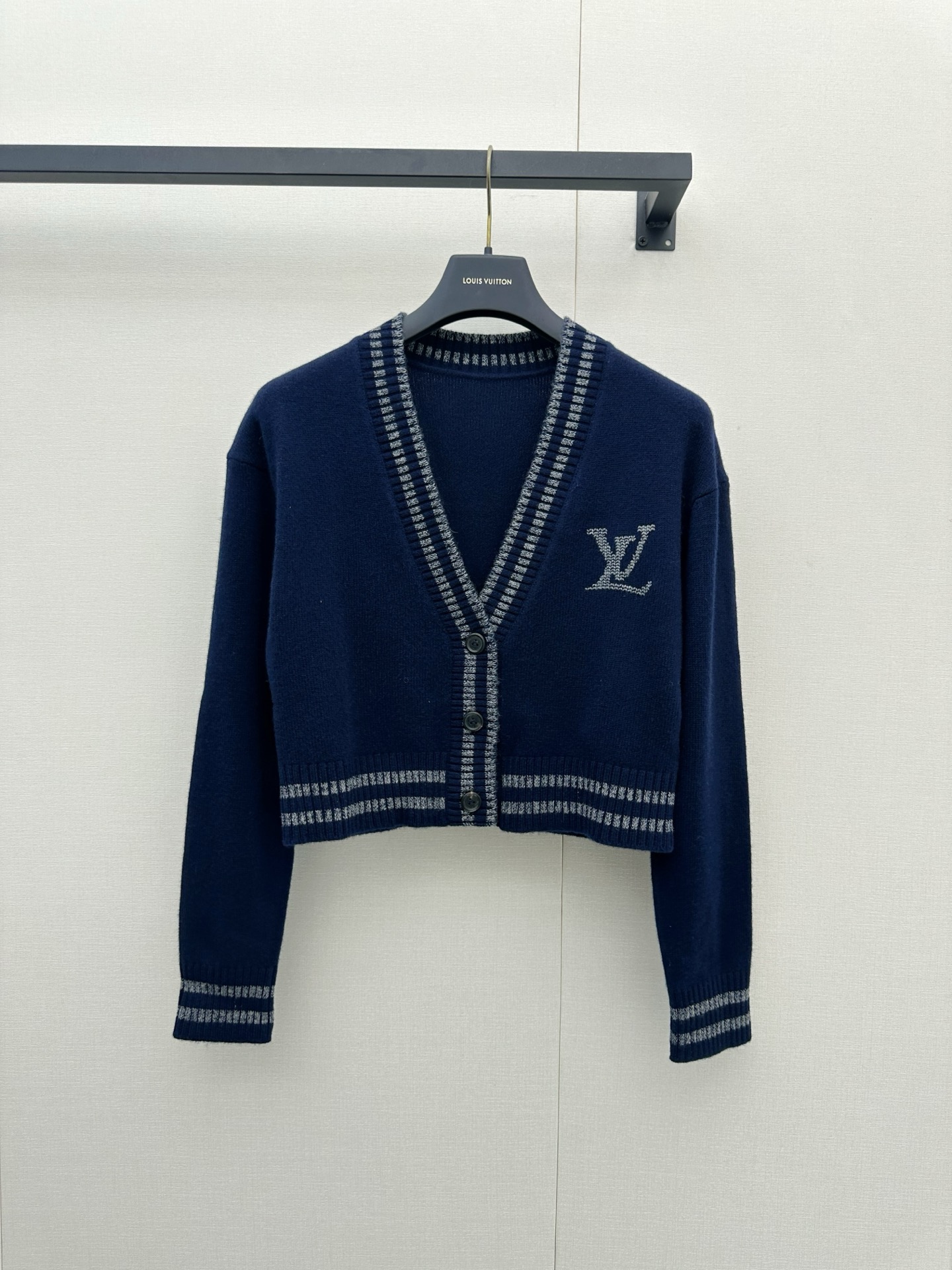 ルイ・ヴィトン Vネック クロップドカーディガン ネイビー 詳細画像 1