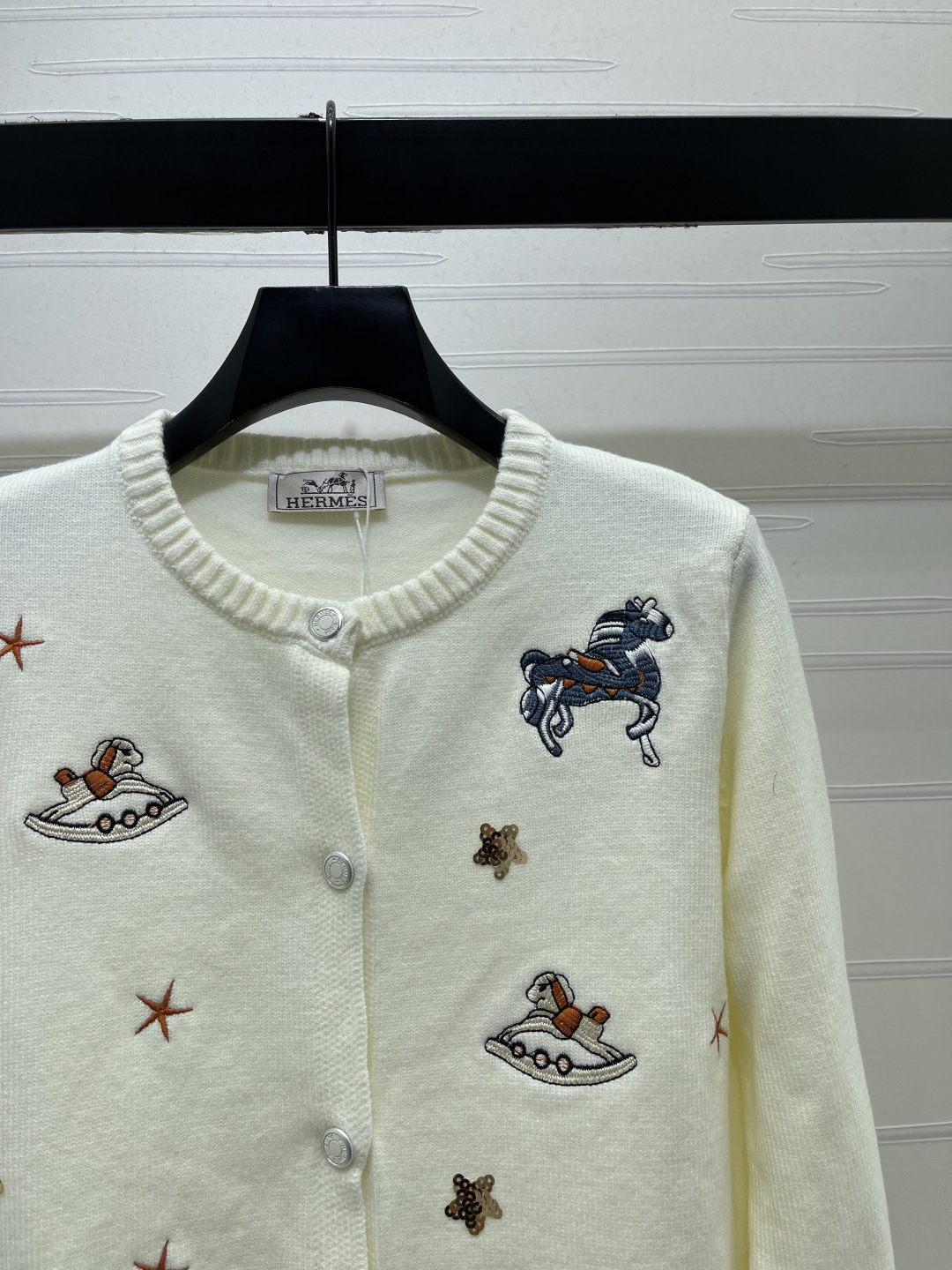 エルメス 馬刺繍 クルーネックニットカーディガン アイボリー/ブラック 詳細画像 3