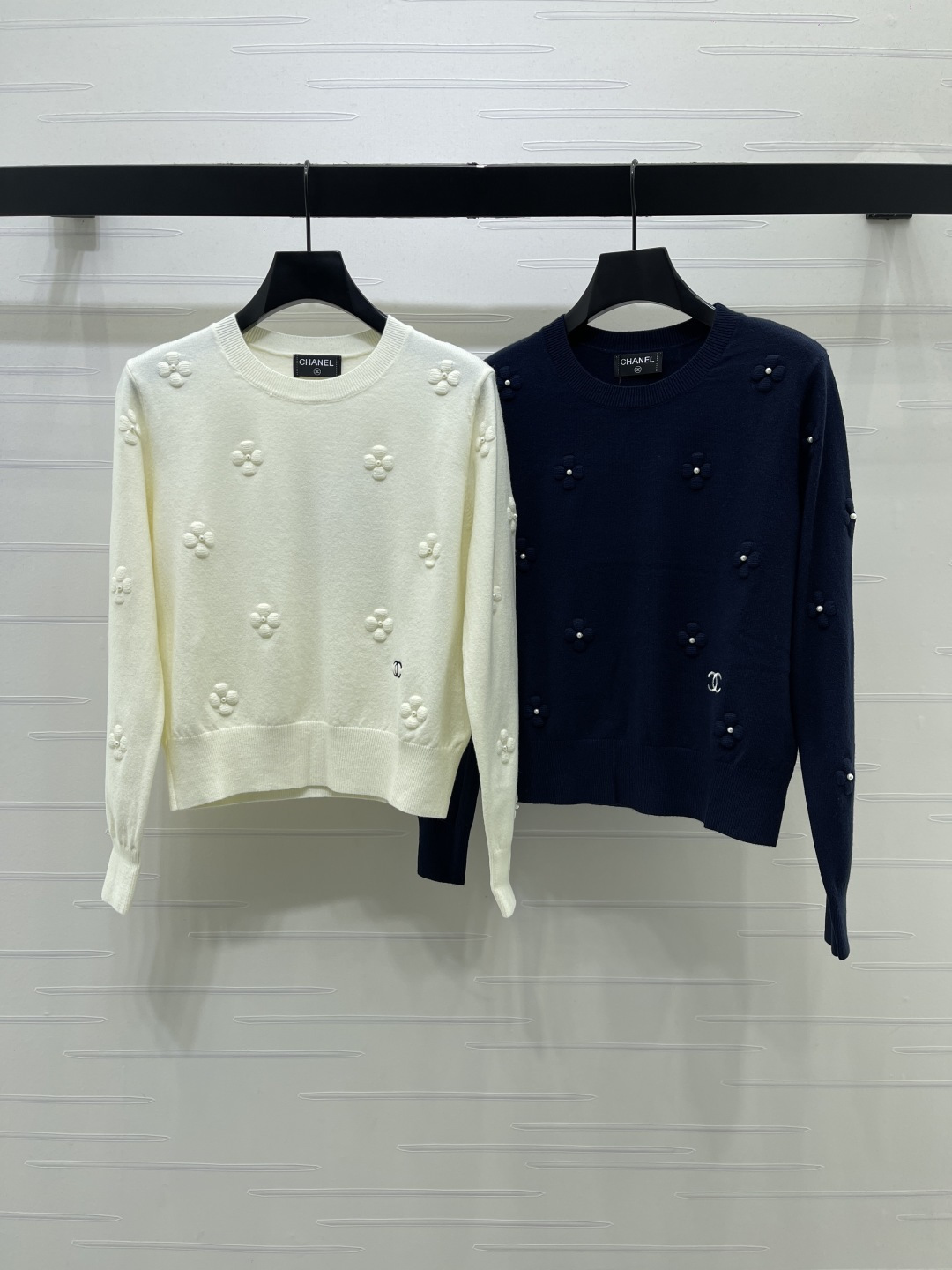 シャネル パールフラワー クルーネックニットセーター アイボリー&ネイビー 詳細画像 1