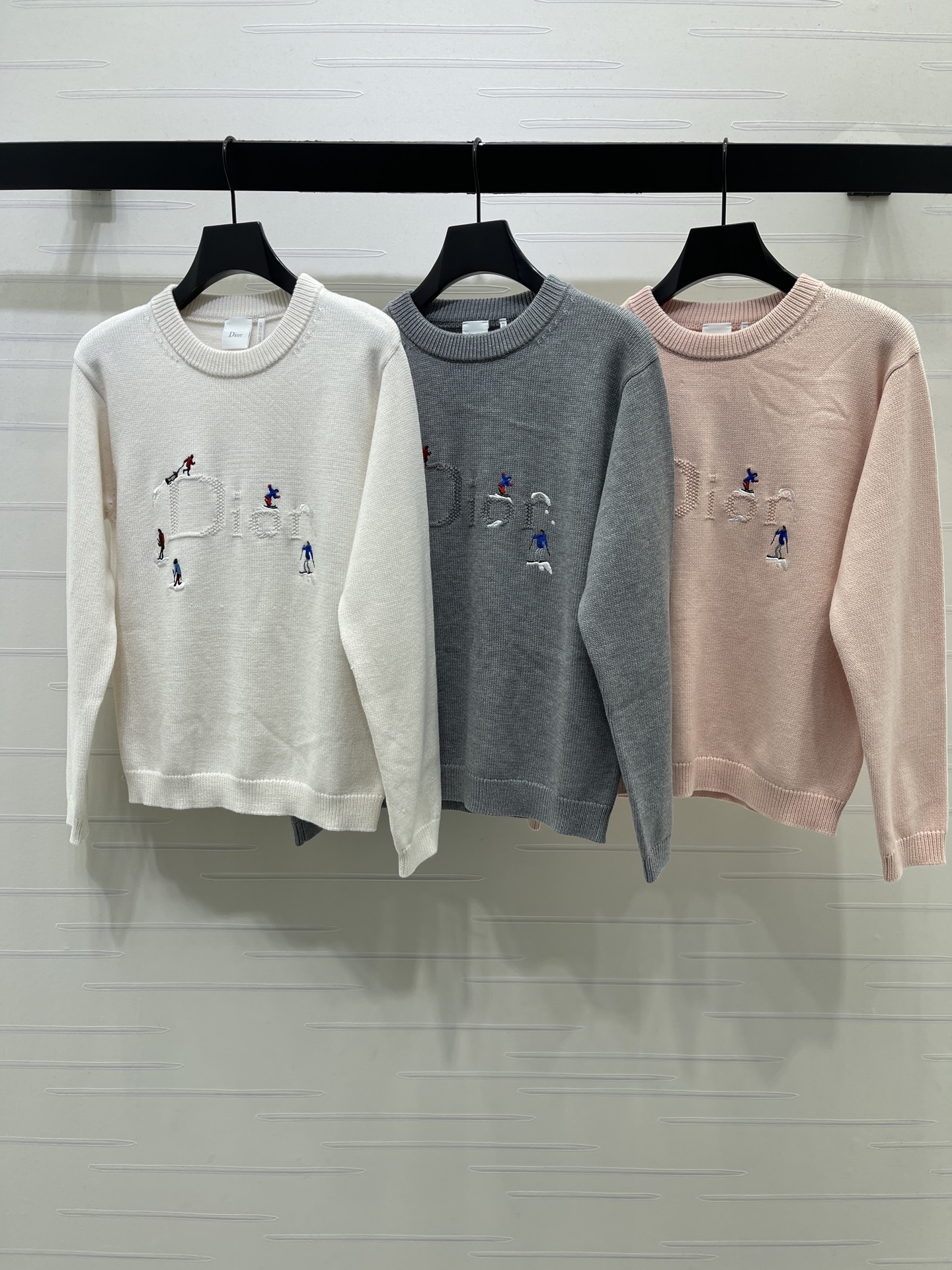 ディオール スキーモチーフ刺繍ニットセーター アイボリー/グレー/ピンク 詳細画像 1
