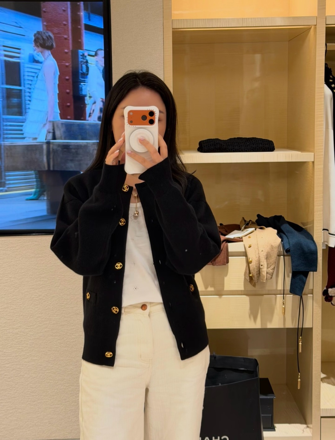 シャネル ウールカシミヤ ニットカーディガン ダブルCボタン ブラック CS336841028CHANEL 詳細画像 2