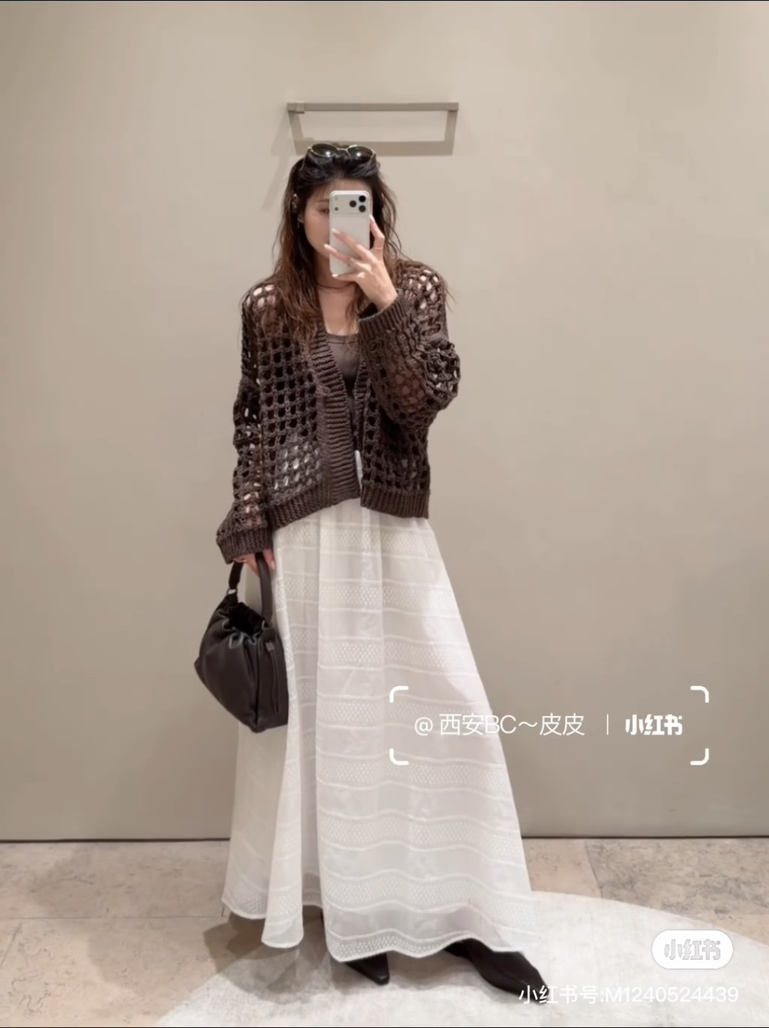 ブルネロ クチネリ Vネック 透かし編み ショート丈 カシミヤ ニットカーディガン ダークブラウン 詳細画像 2