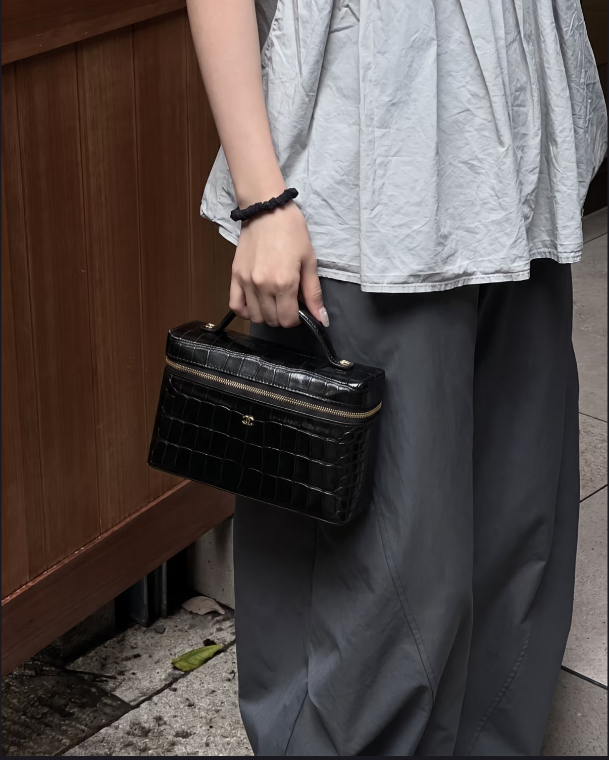 シャネル ランチボックス クロコ型押しレザー チェーンバッグ ブラック 詳細画像 2