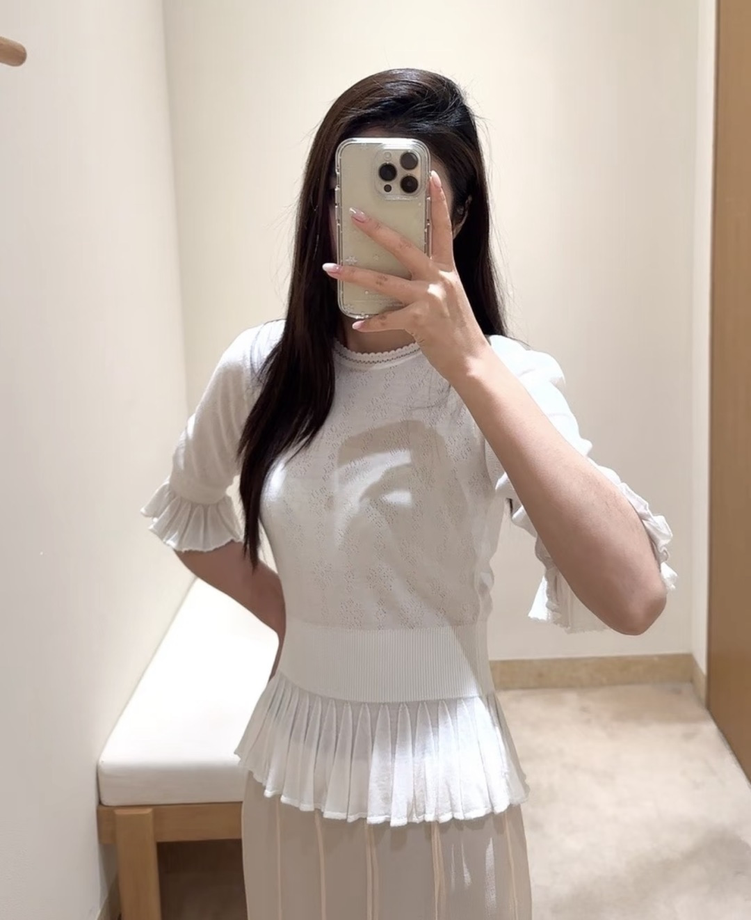 クロエ 透かし編み フリル ニットトップス ホワイト 詳細画像 3