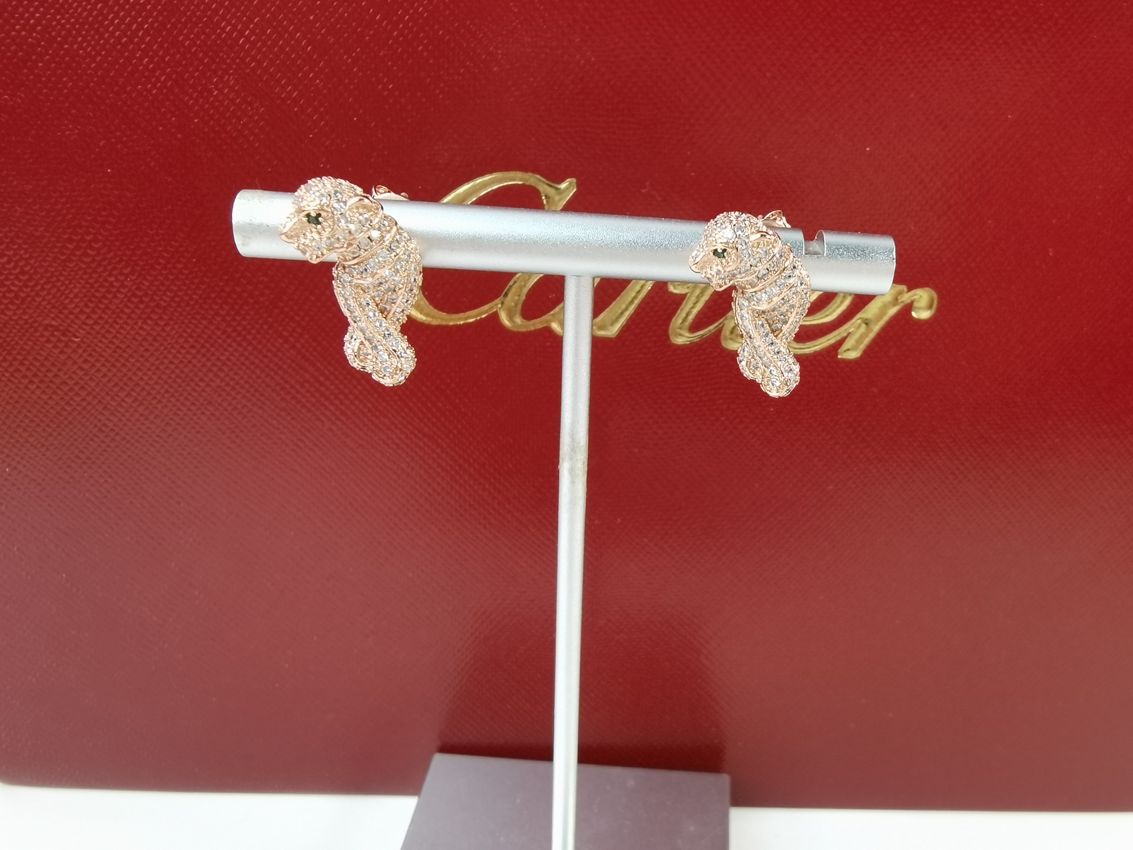 カルティエ パンテール ドゥ カルティエ グリーンアイ パヴェ クリスタル ピアス ローズゴールド 詳細画像 1