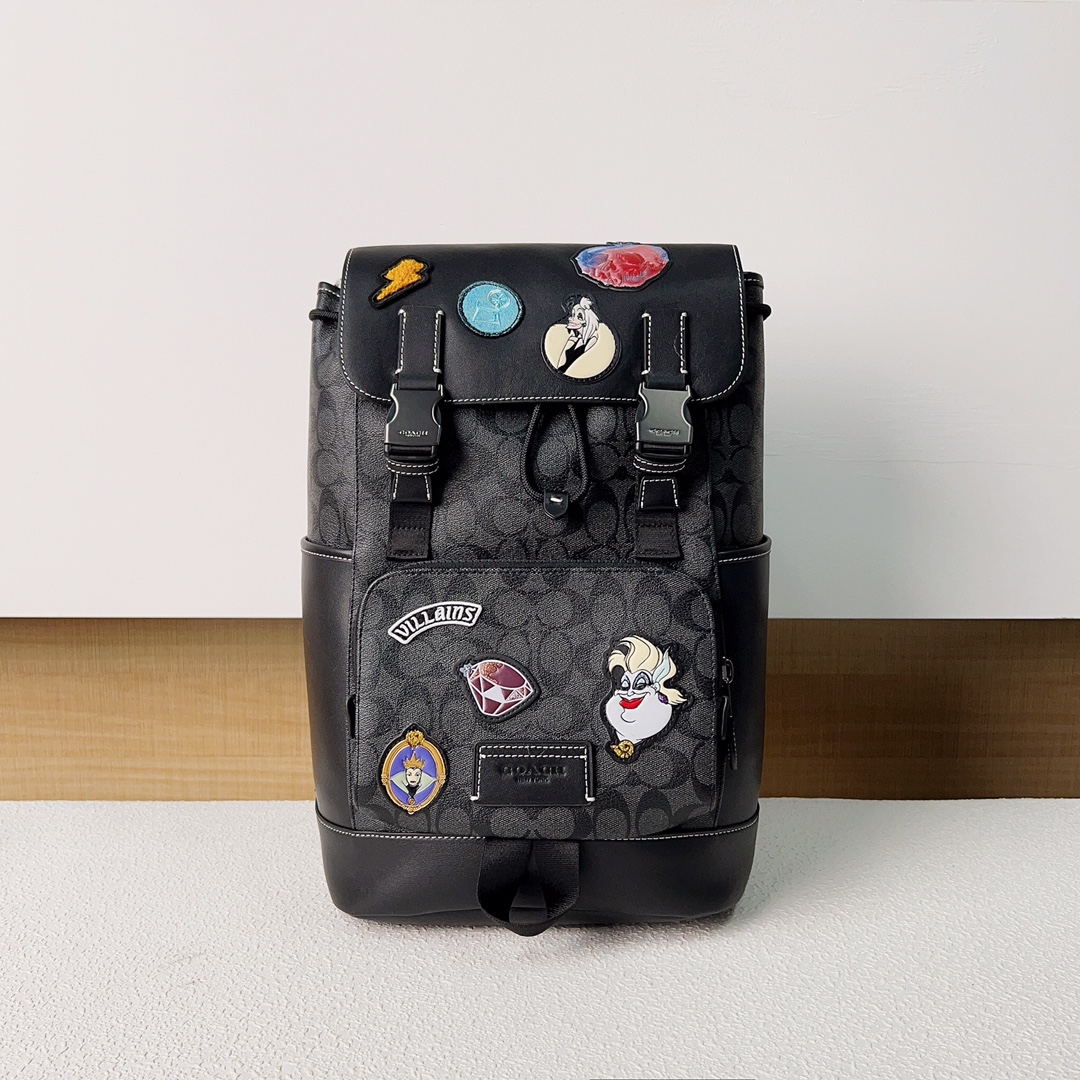 コーチ×ディズニー ヴィランズ トラック バックパック シグネチャー キャンバス パッチ付き チャコール/ブラック CC036 詳細画像 1