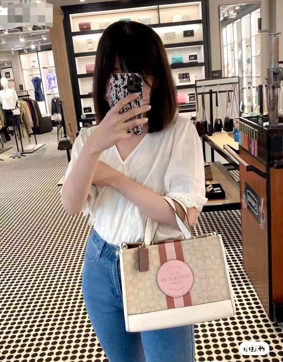 コーチ Field Tote 30 レッドウッド カラーブロック 詳細画像 2