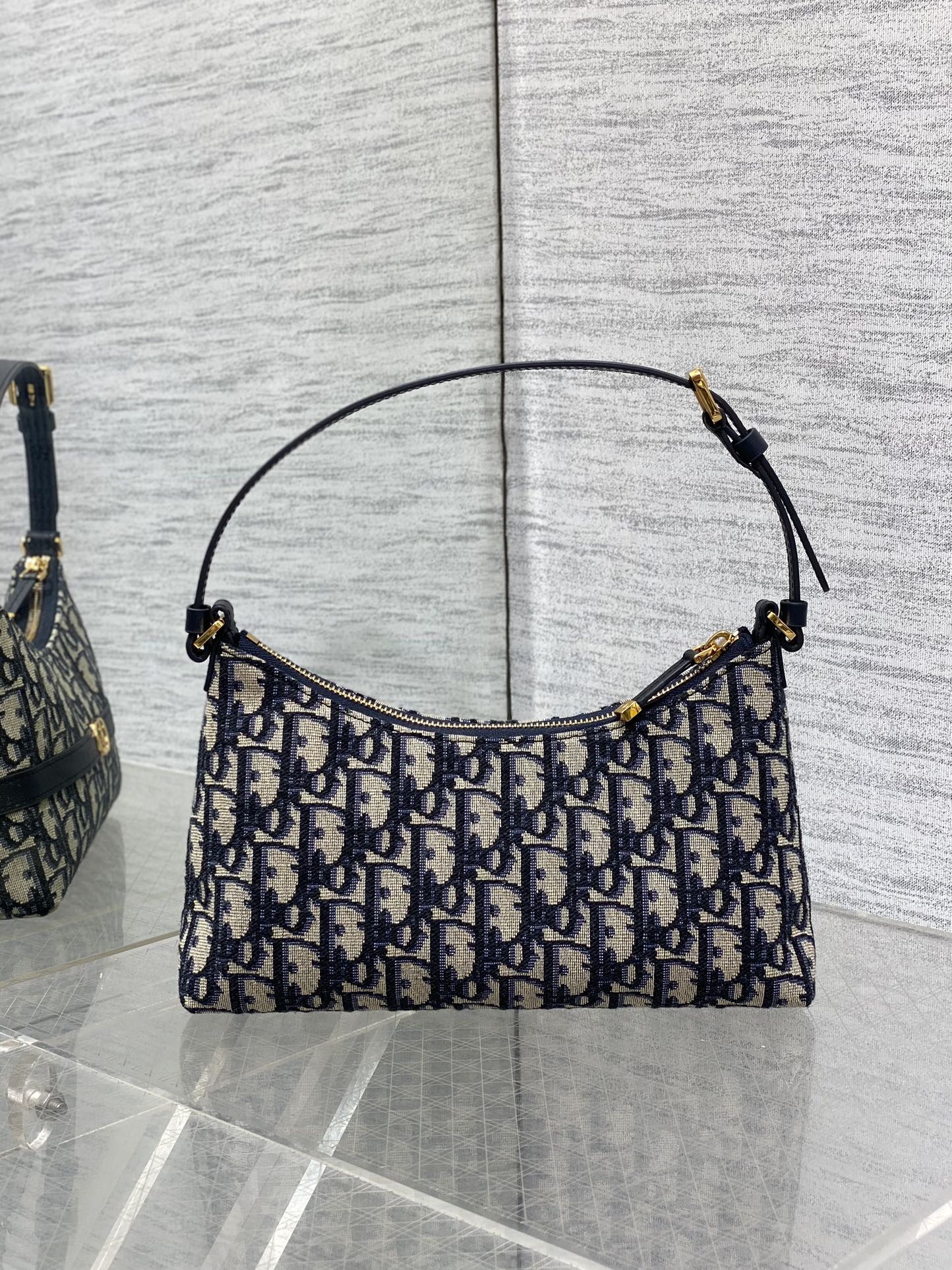 ディオール Miss Caro ラフィア オブリーク キャンバス 刺繍 ダンプリングバッグ ブルー 詳細画像 2