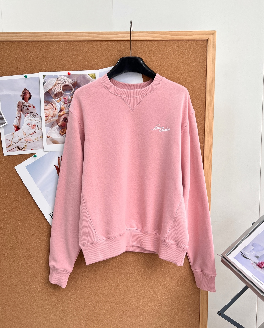 アクネ ストゥディオズ 刺繍入り クルーネック スウェット ピンク ダーク 詳細画像 1
