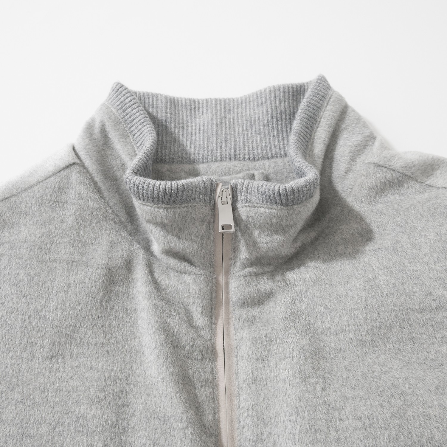 ゼニア Oasi Cashmere Elements ダウンベスト グレー 詳細画像 3