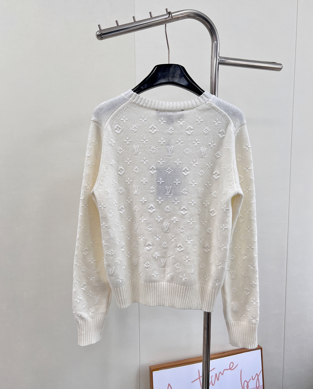 ルイ・ヴィトン モノグラム刺繍 クルーネック ニットセーター クリーム L375360 詳細画像 2