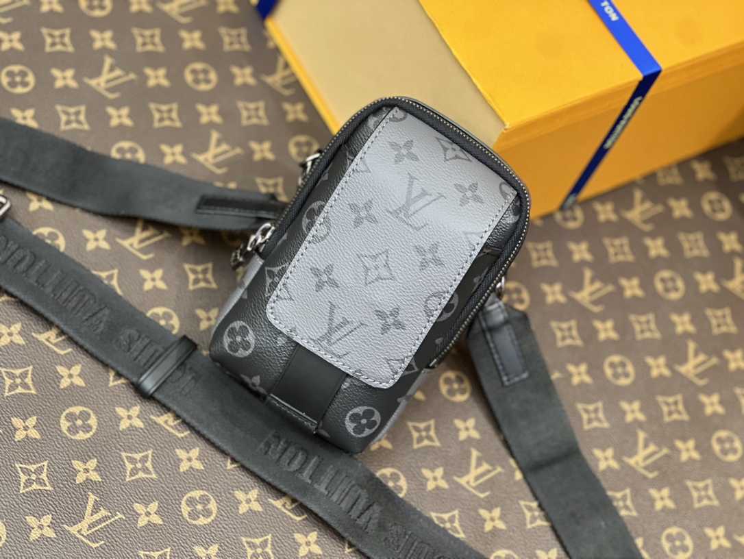 ルイ・ヴィトン FLAP DOUBLE 携帯電話バッグ ブラックシルバー 詳細画像 2
